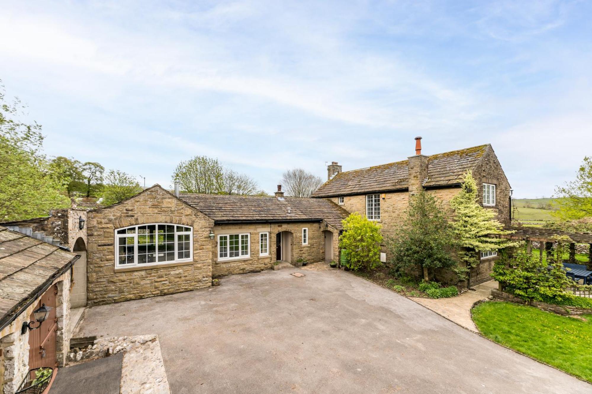 Central Malham Wellbeing Escape With Hot Tub Sleeps 8 Экстерьер фото