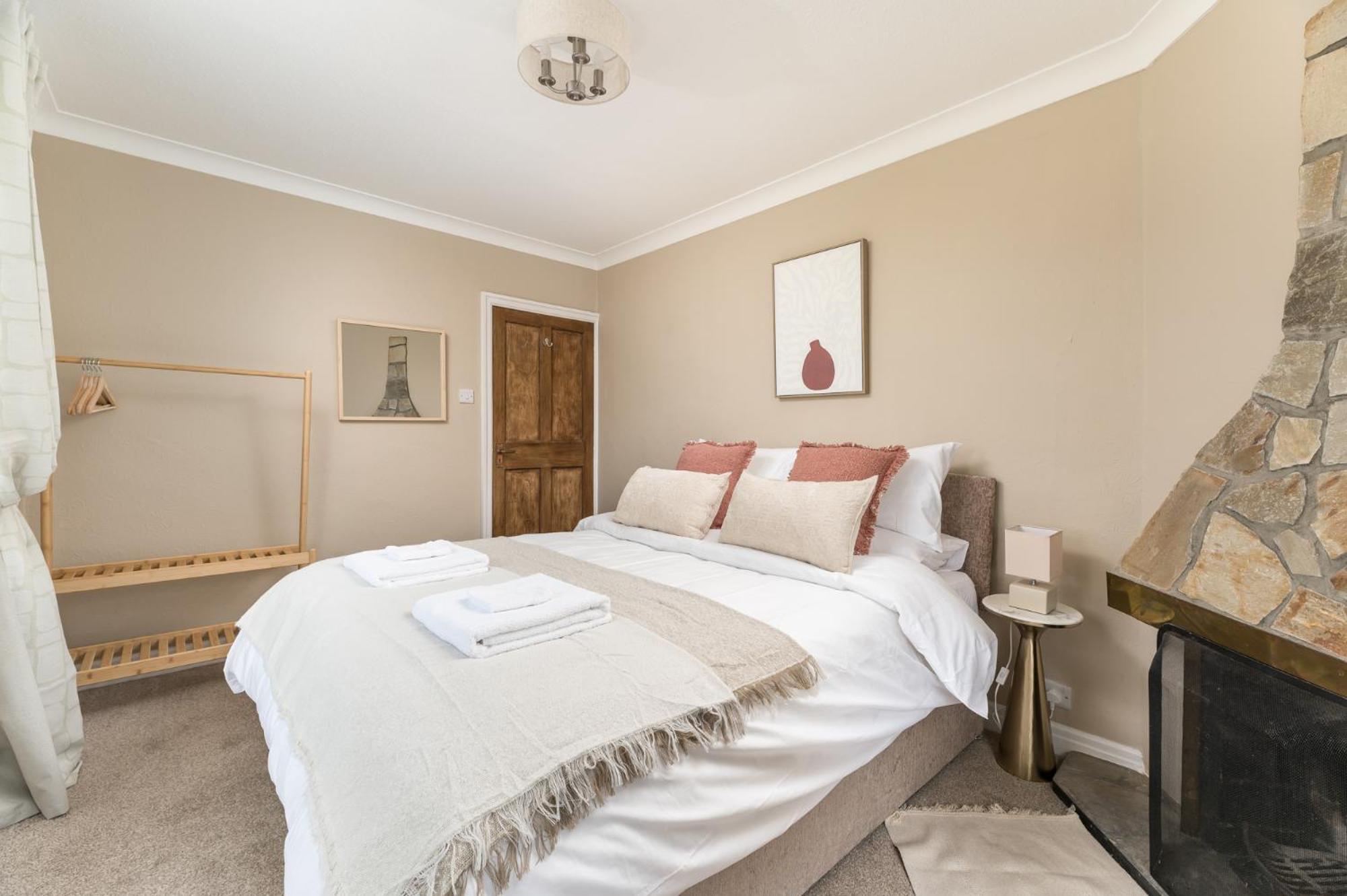 Central Malham Wellbeing Escape With Hot Tub Sleeps 8 Экстерьер фото